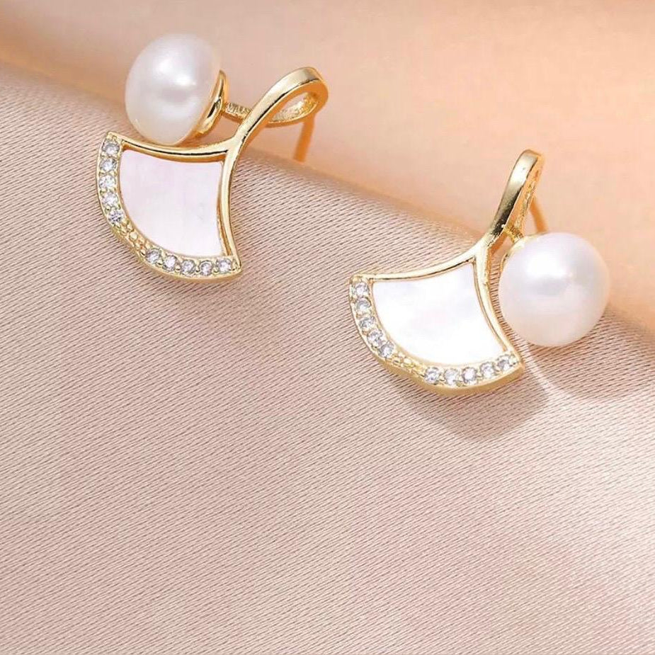 The Shringar Crystal Bloom Pearl Earrings