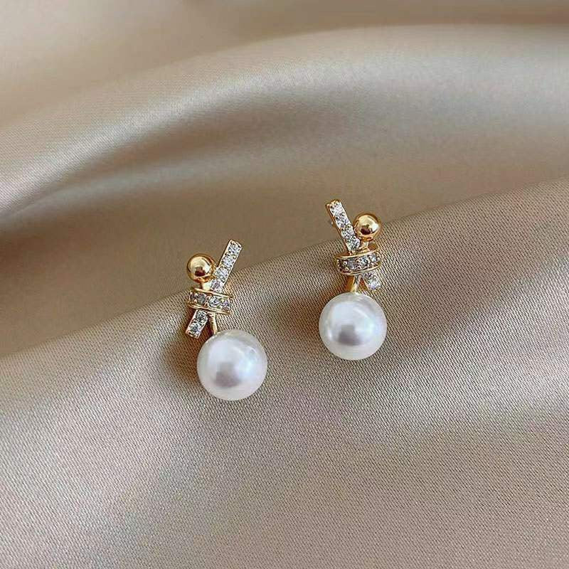 The Shringar Pearl Knot Elegance Earrings